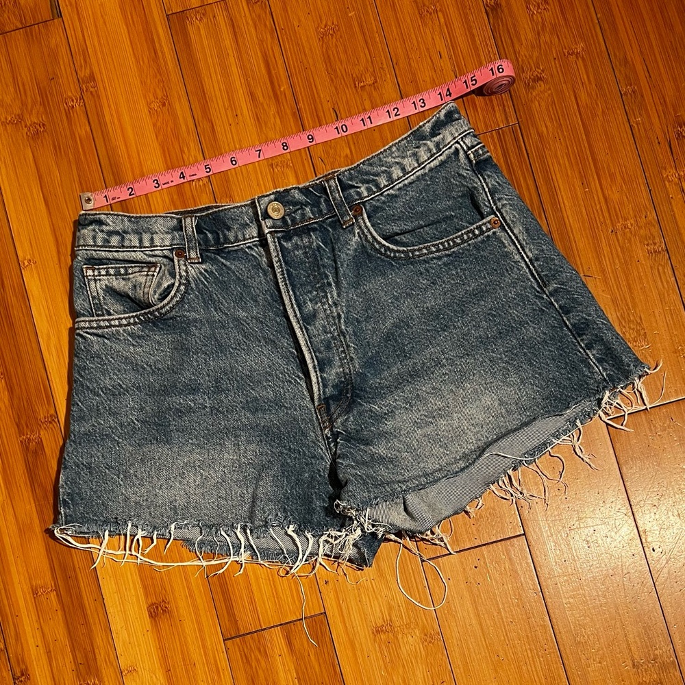 REFORMATION Charlie Cuffed High Rise Jean Shorts Size 29 - Picture 12 of 16